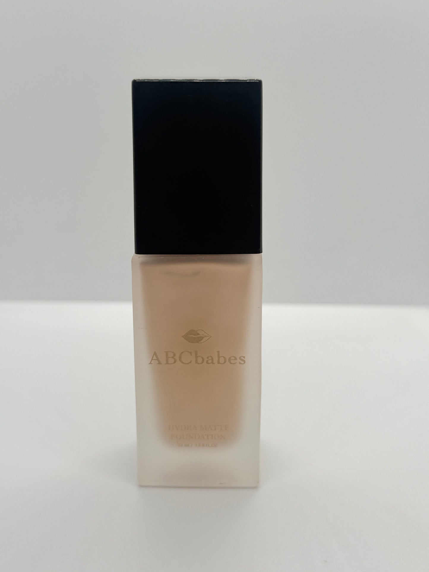 ABCbabes light medium shade #15 warm beige hydra liquid foundation. ABCbabes