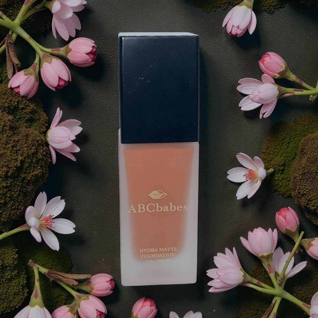 ABCbabes deep tan warm golden undertone shade 31 hydrating liquid foundation with matte finish.