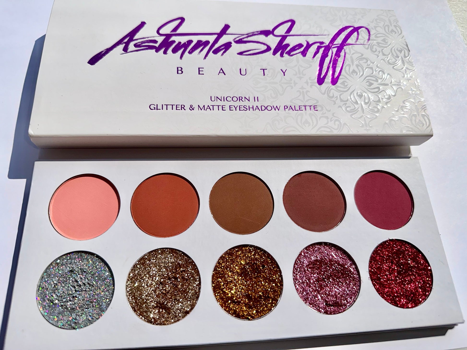 Ashunta Sheriff Beauty Unicorn II Glitter & Matte Shadow Palette Ashunta Sheriff Beauty