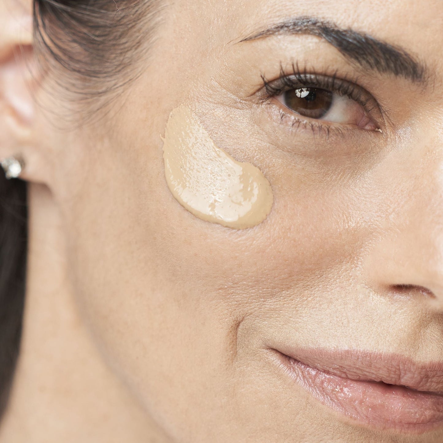 Tinted Moisturizer With SPF 40 Mineral Sunscreen AbsoluteJOI® Skincare