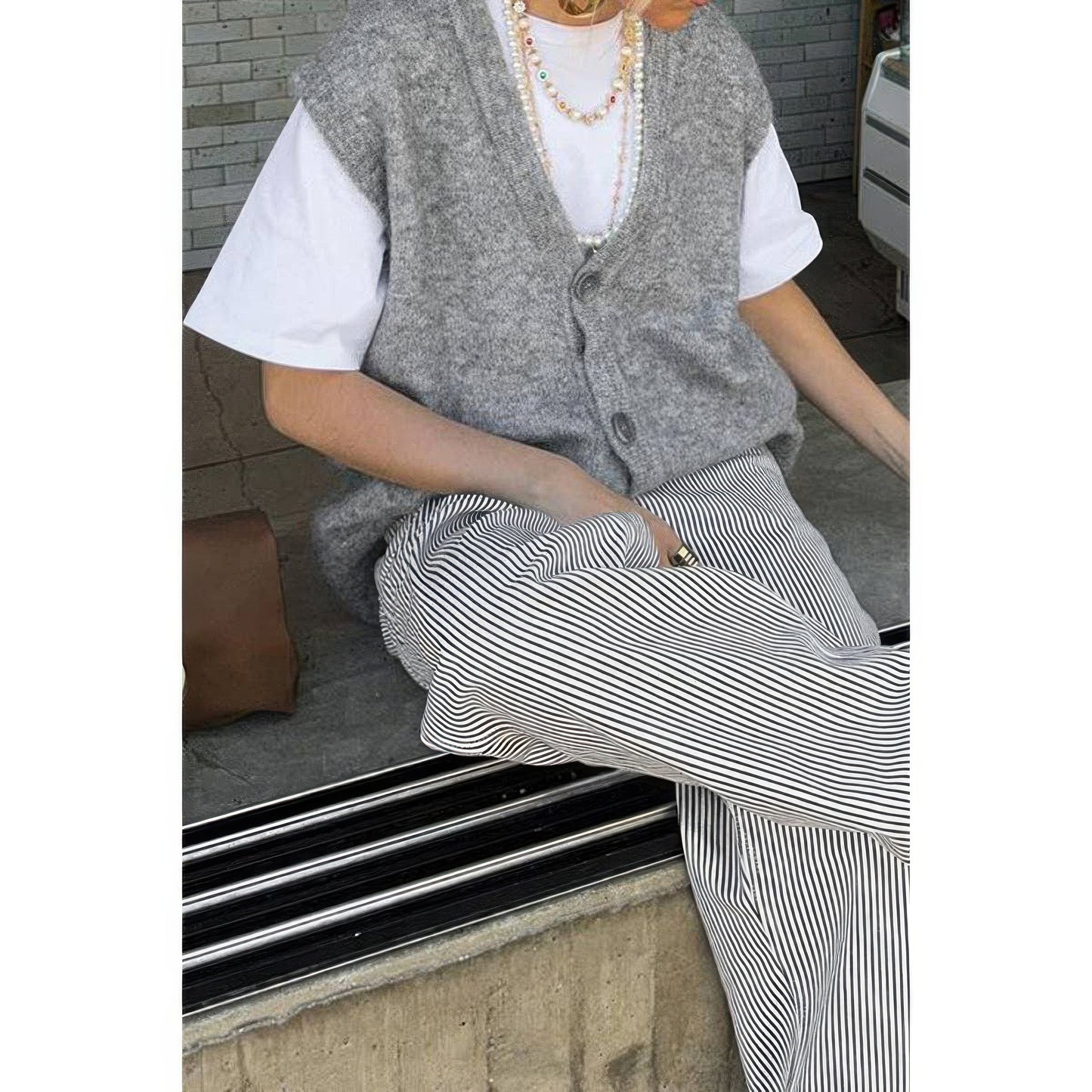Solid V Neck Sleeveless Knitted Cardigan Vest